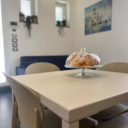 Cortiletto Pavone A Katania