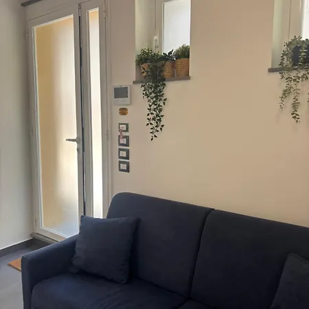 Cortiletto Pavone A Katania