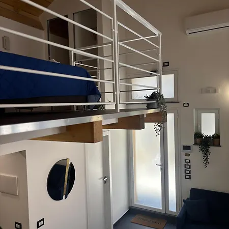Cortiletto Pavone A Katania