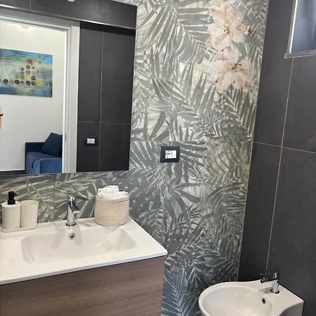 Cortiletto Pavone A Katania